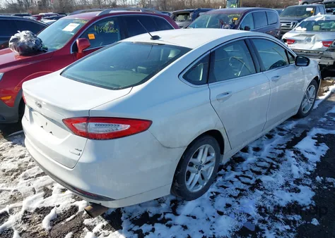 2015 Ford Fusion Se z USA, uszkodzony, nr VIN 3FA6P0HD4FR292232